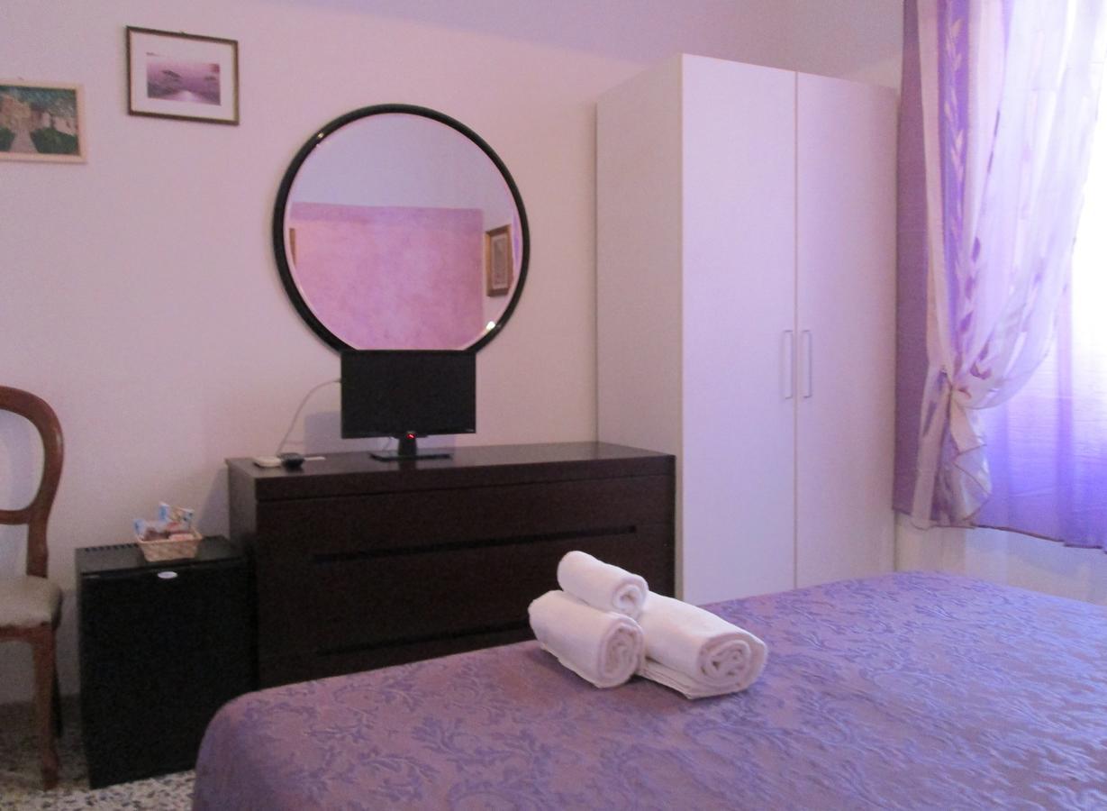 B&B Regina Margherita Piombino Værelse billede